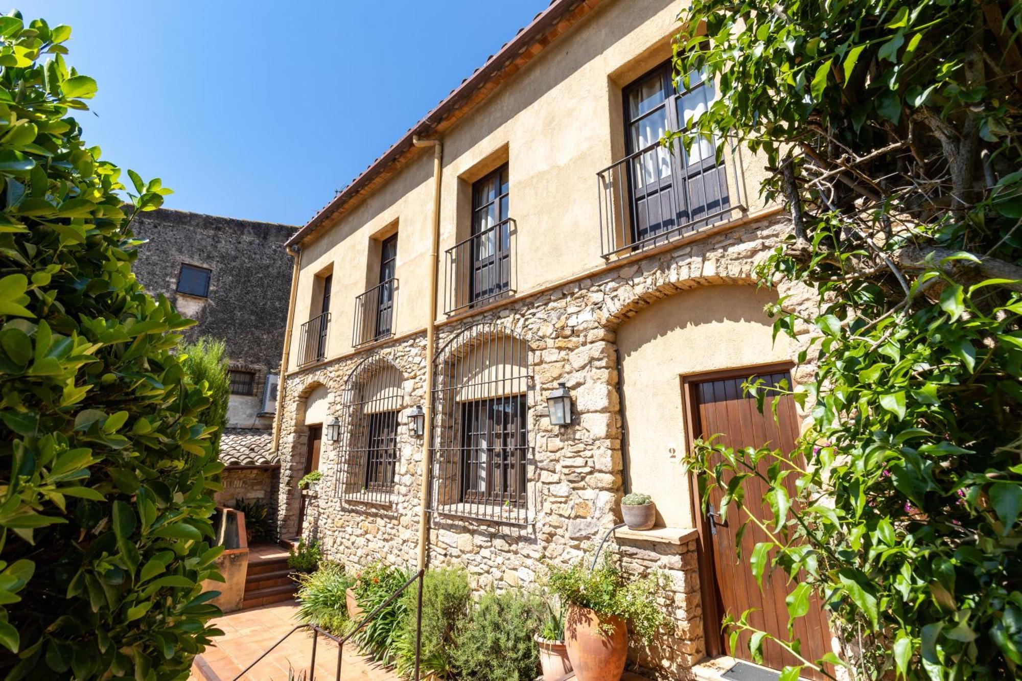Hostal La Riera De Peratallada Exterior photo